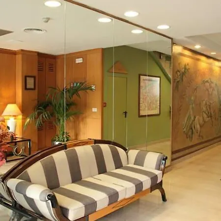 Hotel Cesaraugusta Saragozza