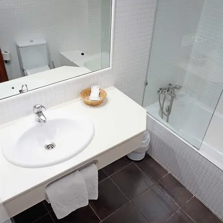 Otel Cesaraugusta Zaragoza