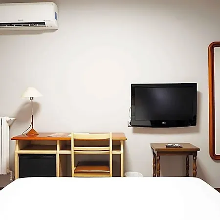 Cesaraugusta Otel