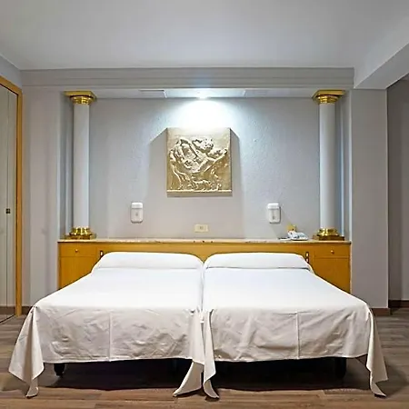 Otel Cesaraugusta Zaragoza