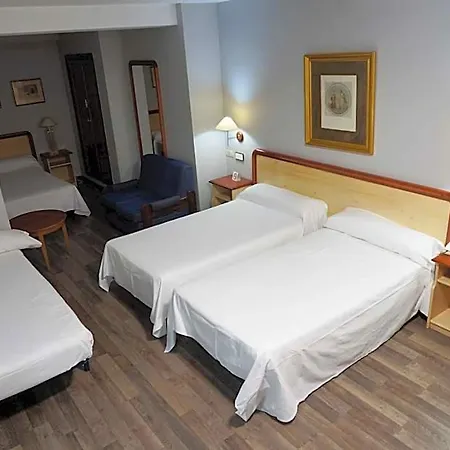 Otel Cesaraugusta 3*