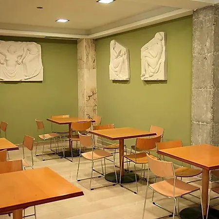Cesaraugusta Otel