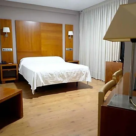 Cesaraugusta Otel Zaragoza