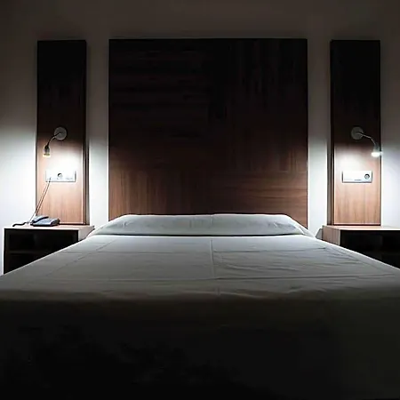 Cesaraugusta Otel