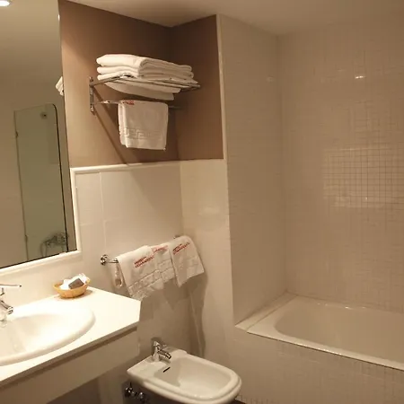 Otel Cesaraugusta 3*