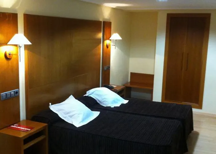 Hotel Cesaraugusta 3*