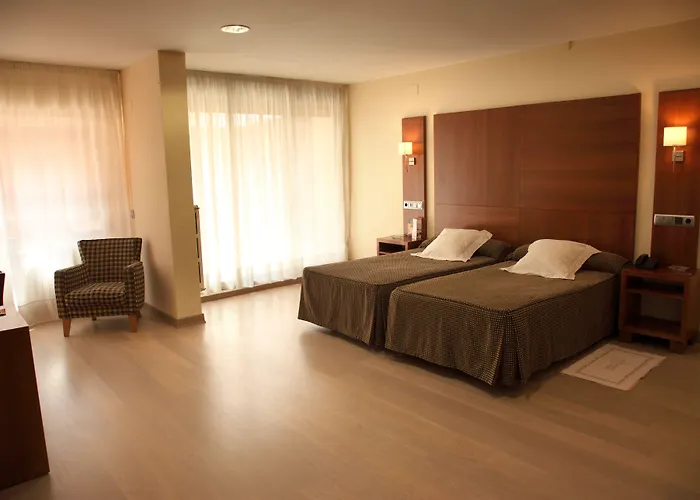 Hotell Cesaraugusta 3*