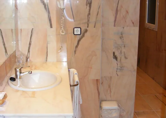 Cesaraugusta Hotell 3*